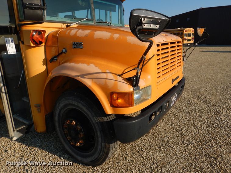 image for item DL3329 2002 International 3800  school bus