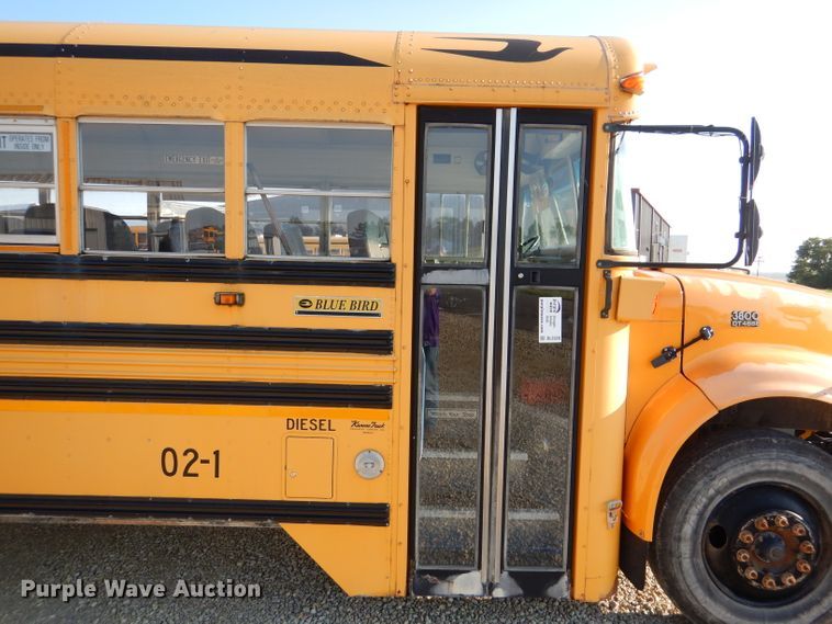 image for item DL3329 2002 International 3800  school bus