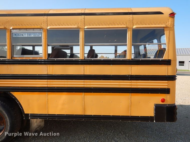 image for item DL3329 2002 International 3800  school bus