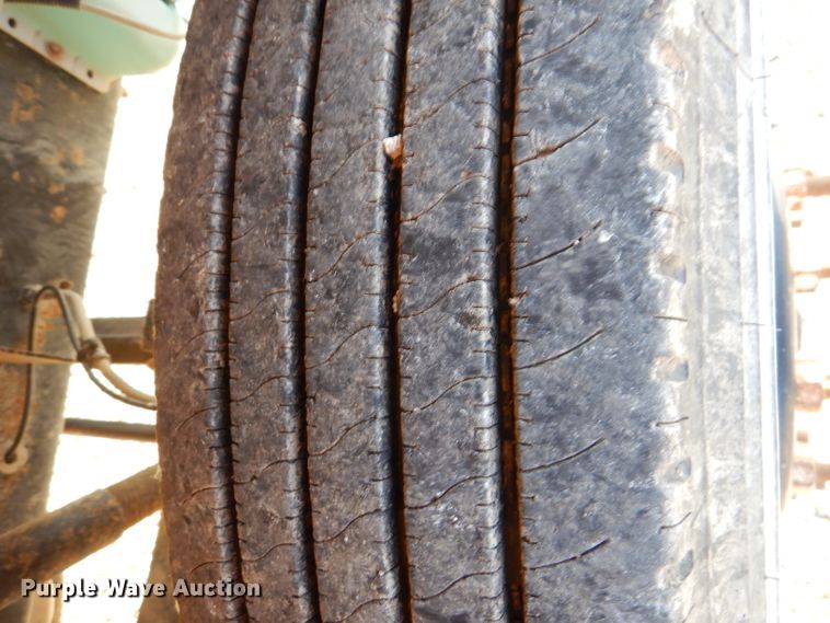 image for item DL3329 2002 International 3800  school bus