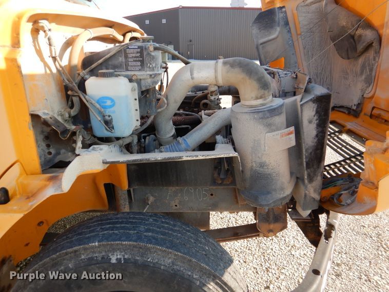 image for item DL3330 1998 Freightliner FS65  school bus