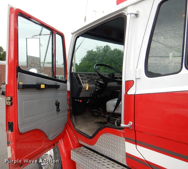 image for item DL3407 1995 Freightliner FL70  rescue vehicle
