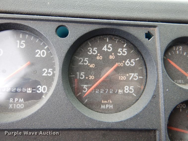 image for item DL3407 1995 Freightliner FL70  rescue vehicle