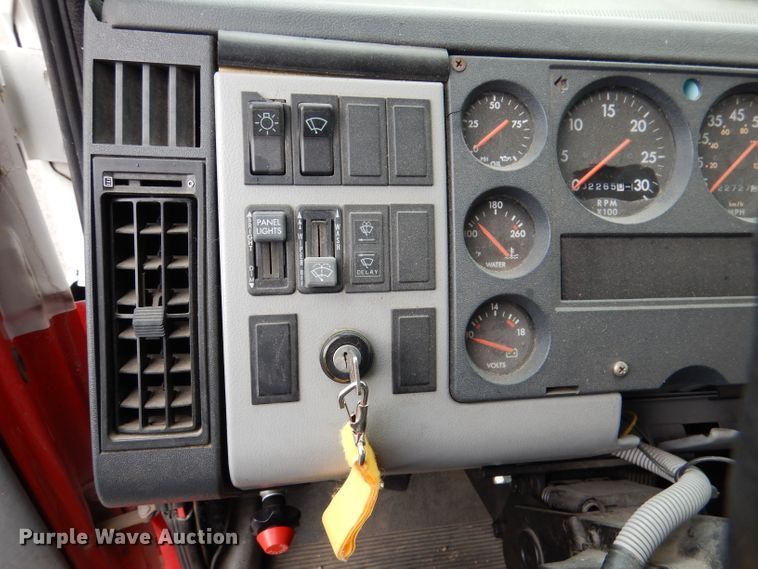 image for item DL3407 1995 Freightliner FL70  rescue vehicle