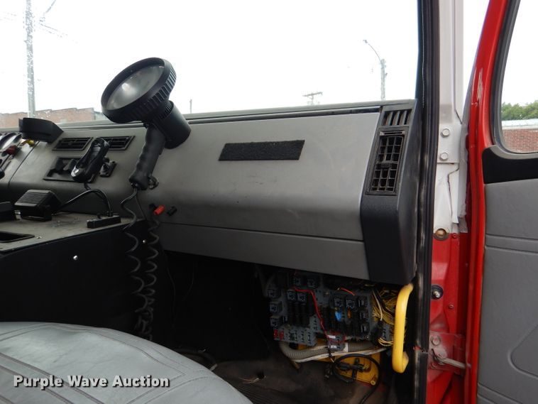 image for item DL3407 1995 Freightliner FL70  rescue vehicle