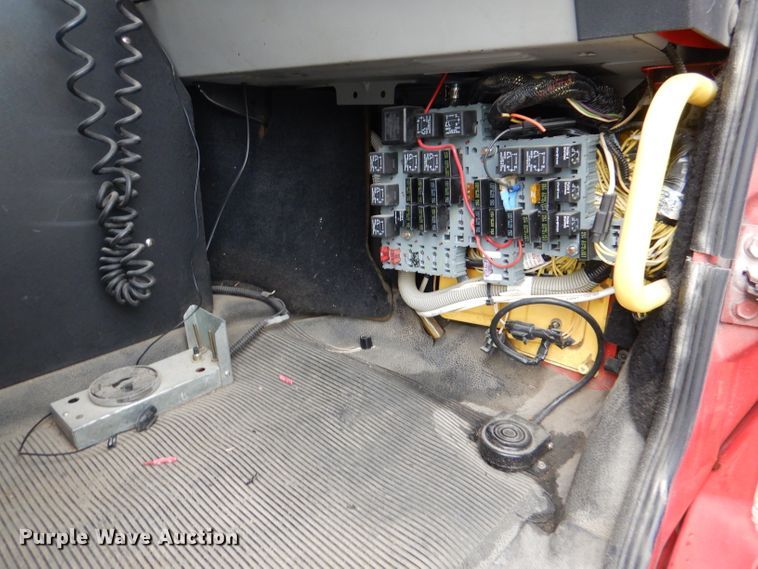 image for item DL3407 1995 Freightliner FL70  rescue vehicle