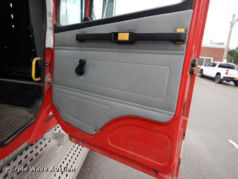 image for item DL3407 1995 Freightliner FL70  rescue vehicle