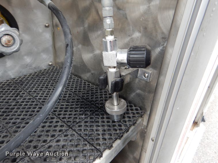 image for item DL3407 1995 Freightliner FL70  rescue vehicle