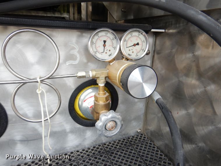 image for item DL3407 1995 Freightliner FL70  rescue vehicle