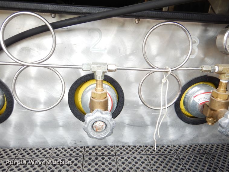 image for item DL3407 1995 Freightliner FL70  rescue vehicle