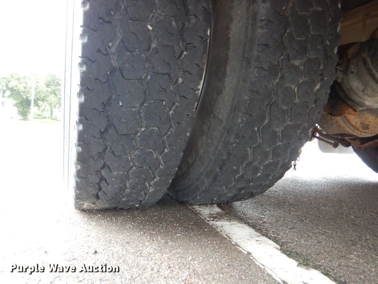 image for item DL3407 1995 Freightliner FL70  rescue vehicle