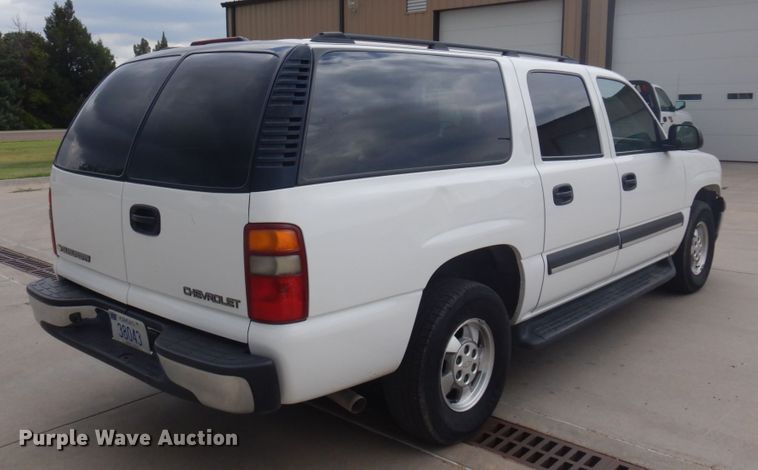 image for item DM5253 2003 Chevrolet Suburban  SUV
