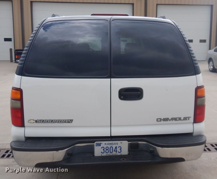 image for item DM5253 2003 Chevrolet Suburban  SUV