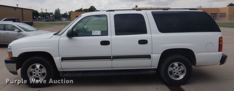 image for item DM5253 2003 Chevrolet Suburban  SUV