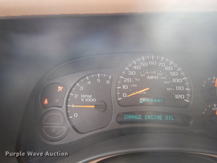 image for item DM5253 2003 Chevrolet Suburban  SUV