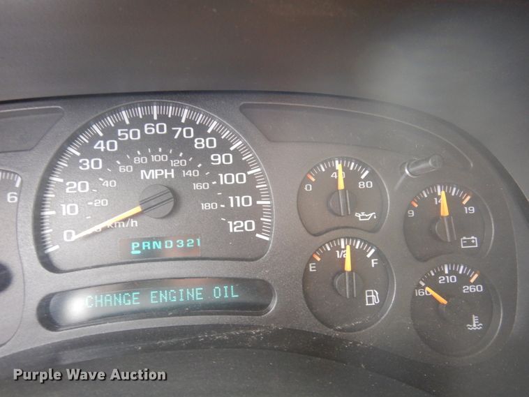 image for item DM5253 2003 Chevrolet Suburban  SUV