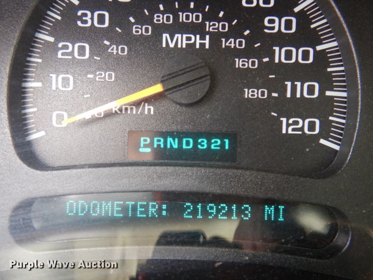 image for item DM5253 2003 Chevrolet Suburban  SUV