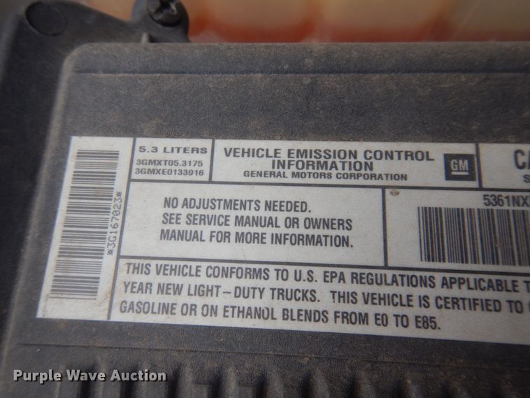 image for item DM5253 2003 Chevrolet Suburban  SUV