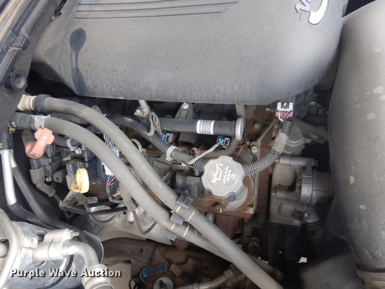 image for item DM5253 2003 Chevrolet Suburban  SUV