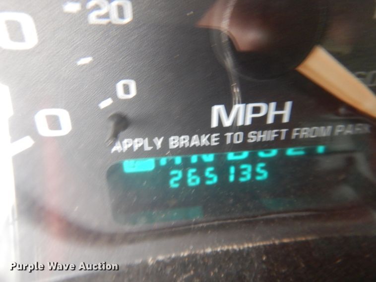 image for item DM5256 2002 GMC Yukon  SUV