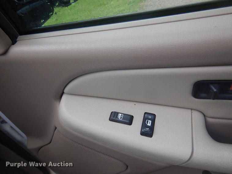 image for item DM5256 2002 GMC Yukon  SUV