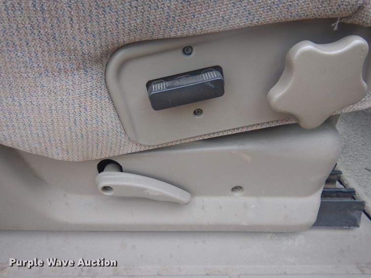 image for item DM5256 2002 GMC Yukon  SUV