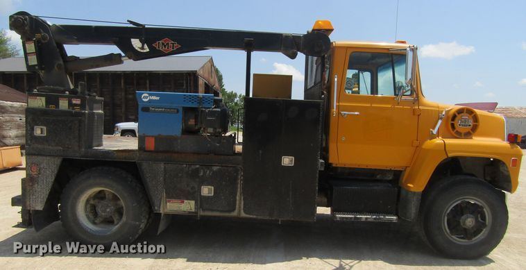 image for item EV9254 1986 Ford LN8000  utility / service truck