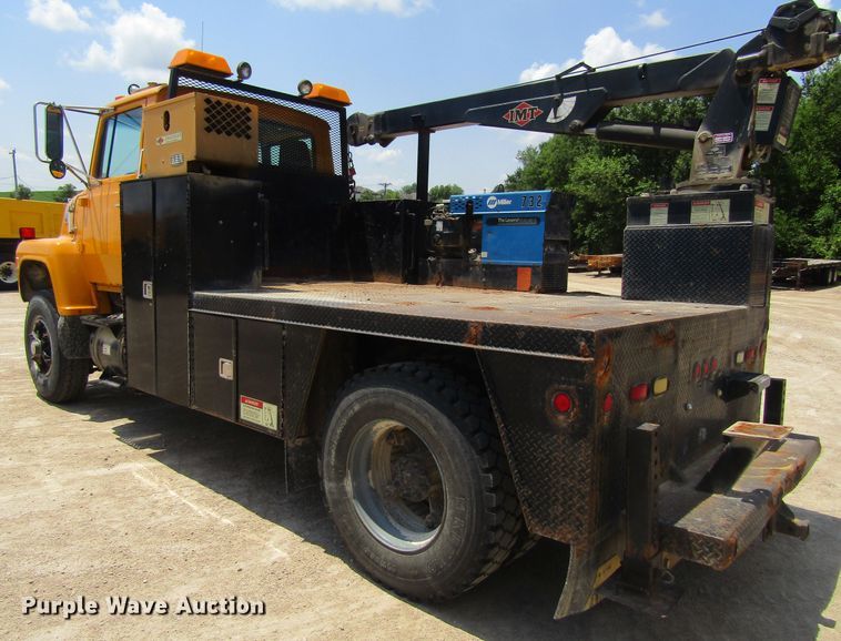 image for item EV9254 1986 Ford LN8000  utility / service truck