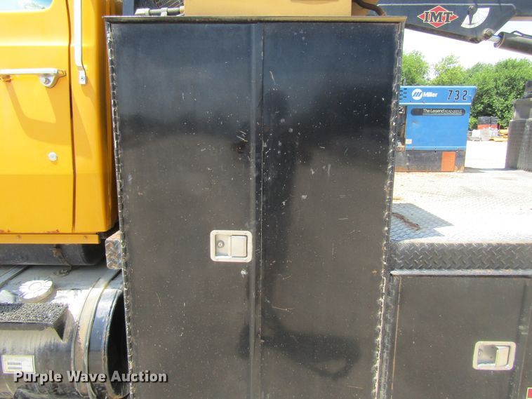 image for item EV9254 1986 Ford LN8000  utility / service truck