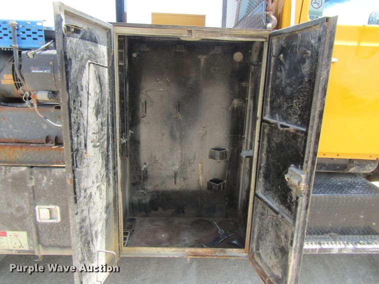 image for item EV9254 1986 Ford LN8000  utility / service truck