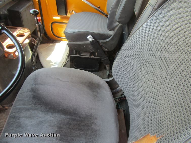 image for item EV9254 1986 Ford LN8000  utility / service truck