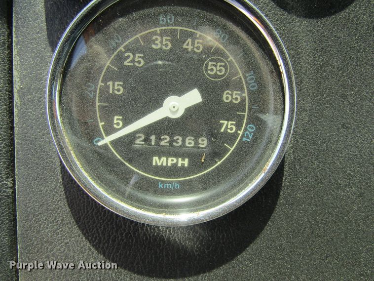 image for item EV9254 1986 Ford LN8000  utility / service truck