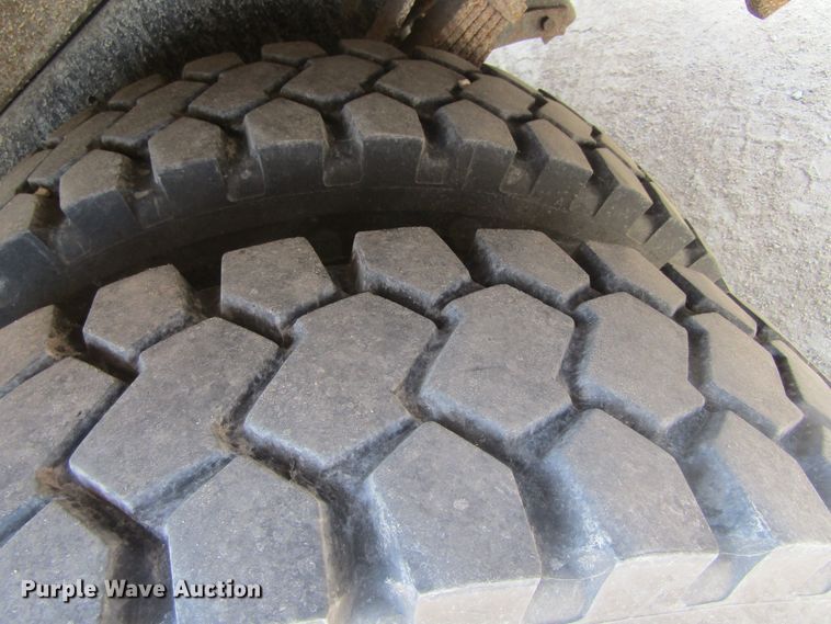 image for item EV9254 1986 Ford LN8000  utility / service truck