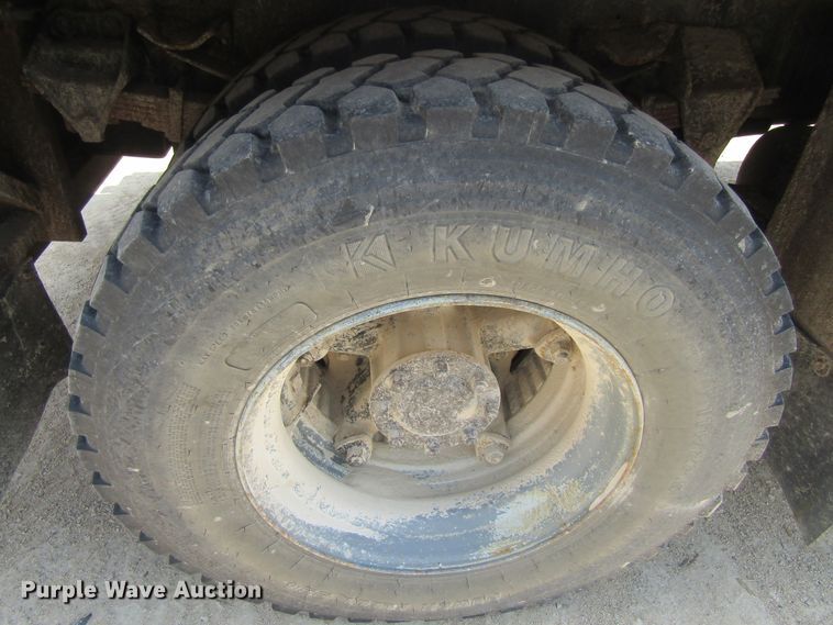 image for item EV9254 1986 Ford LN8000  utility / service truck