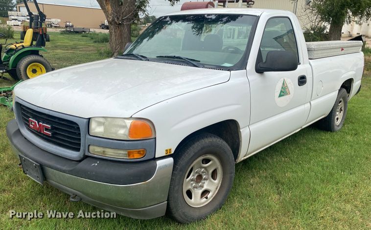 image for item EX9581 2002 GMC Sierra 1500  pickup truck