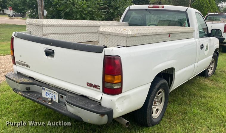 image for item EX9581 2002 GMC Sierra 1500  pickup truck