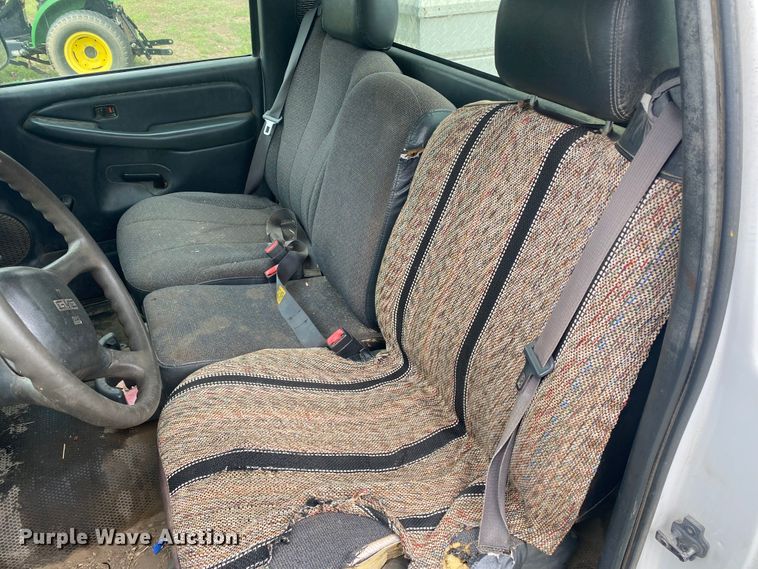 image for item EX9581 2002 GMC Sierra 1500  pickup truck