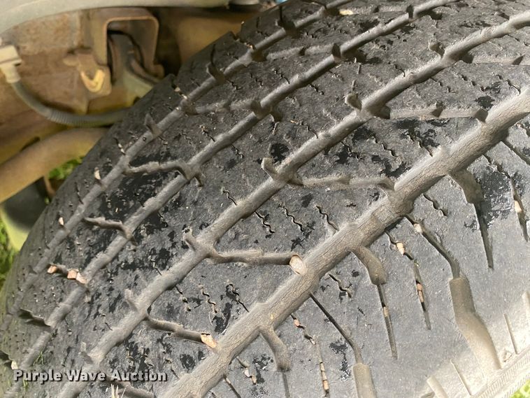 image for item EX9581 2002 GMC Sierra 1500  pickup truck