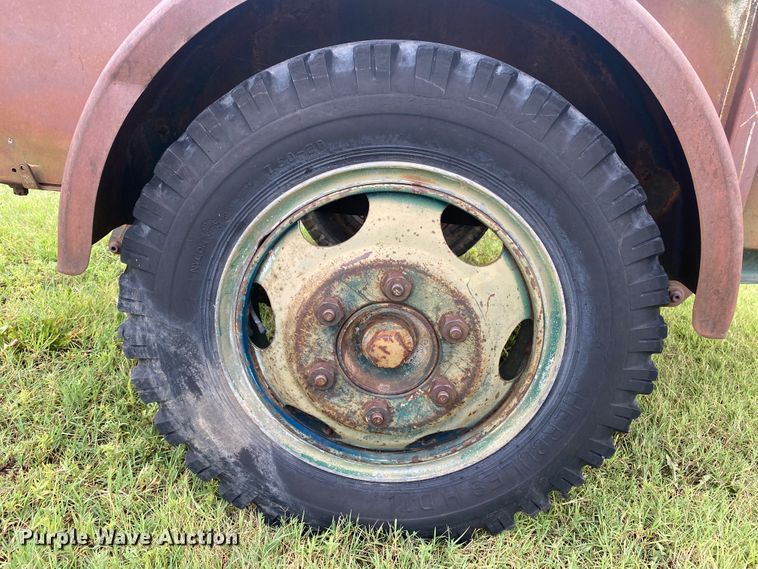 image for item EX9589 Utility trailer