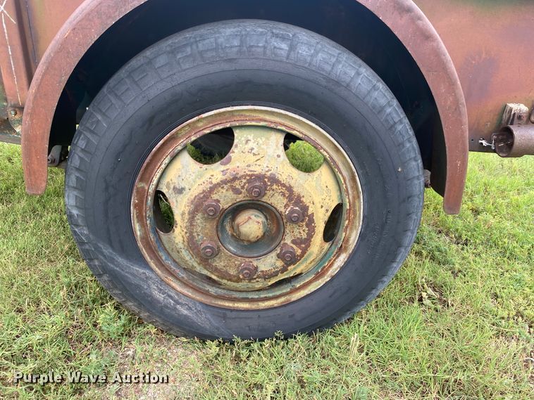 image for item EX9589 Utility trailer