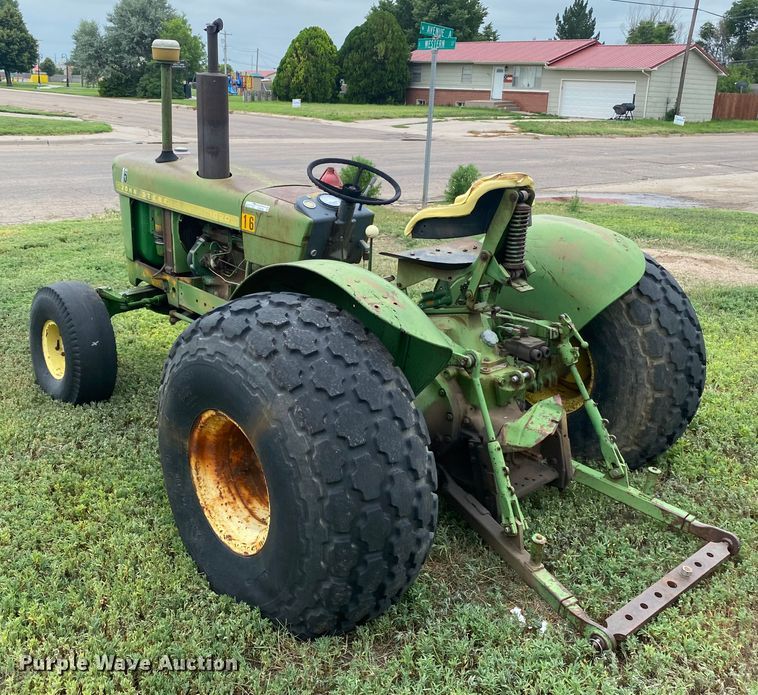 image for item EX9595 1969 John Deere 1020  tractor