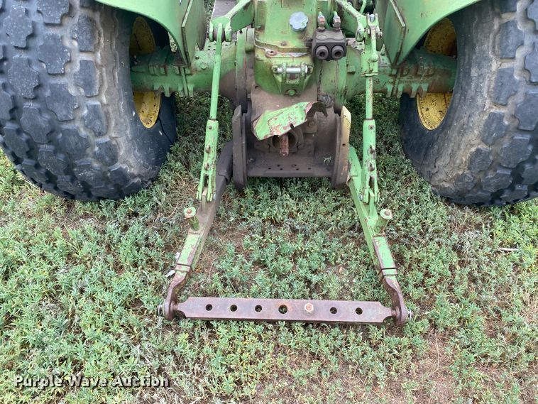 image for item EX9595 1969 John Deere 1020  tractor