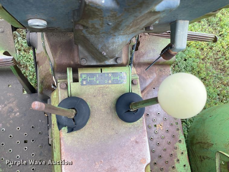 image for item EX9595 1969 John Deere 1020  tractor