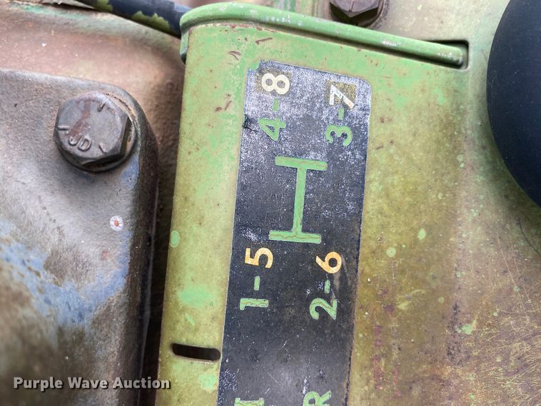 image for item EX9595 1969 John Deere 1020  tractor