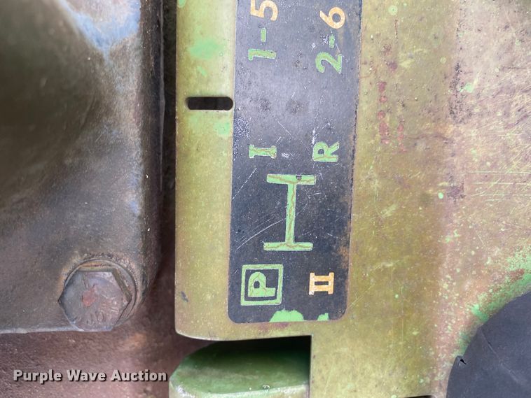 image for item EX9595 1969 John Deere 1020  tractor