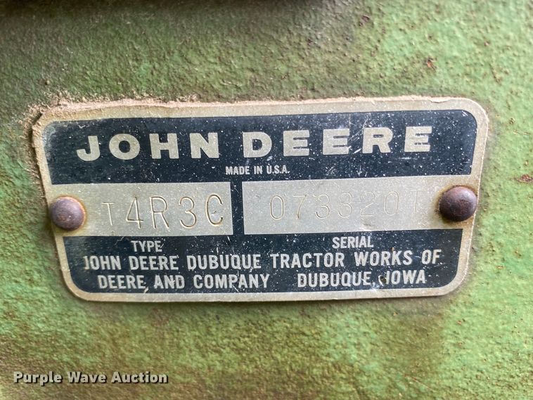 image for item EX9595 1969 John Deere 1020  tractor