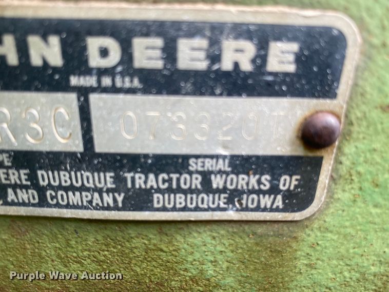 image for item EX9595 1969 John Deere 1020  tractor