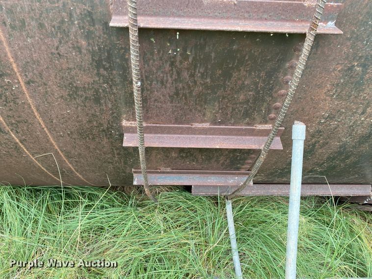 image for item EX9598 Oil tank