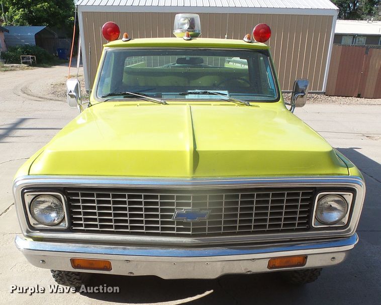 image for item GR9472 1972 Chevrolet K20  utility bed pickup truck