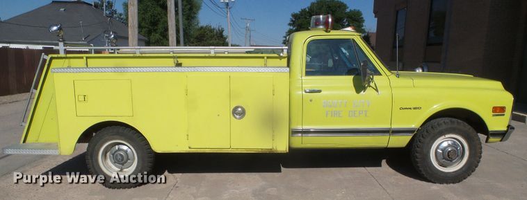 image for item GR9472 1972 Chevrolet K20  utility bed pickup truck